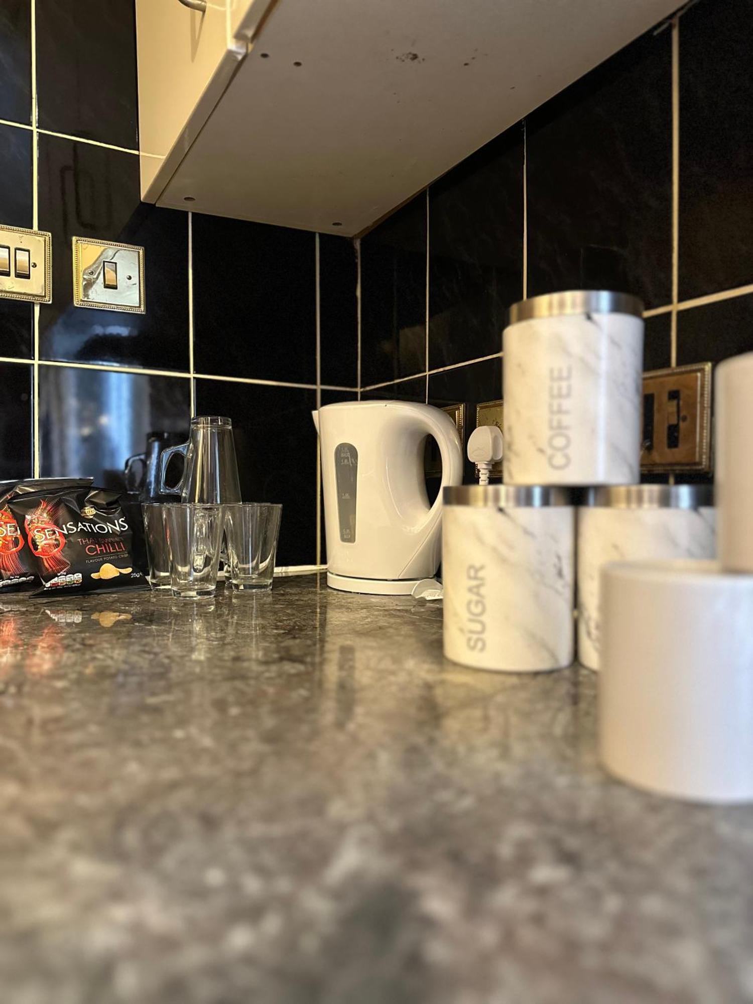 Leavesden Residence - Central - Cosy - Harry Potter 왓퍼드 외부 사진