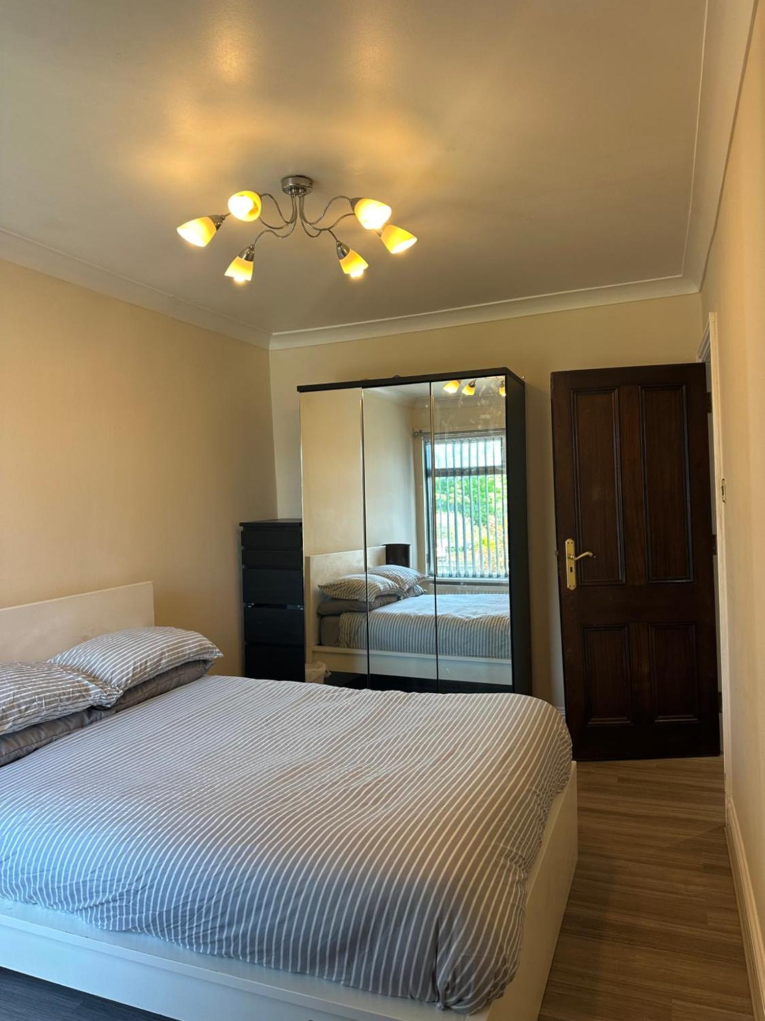 Leavesden Residence - Central - Cosy - Harry Potter 왓퍼드 외부 사진