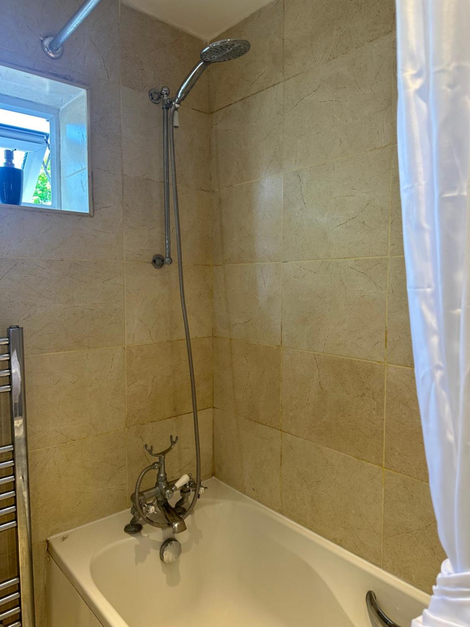 Leavesden Residence - Central - Cosy - Harry Potter 왓퍼드 외부 사진