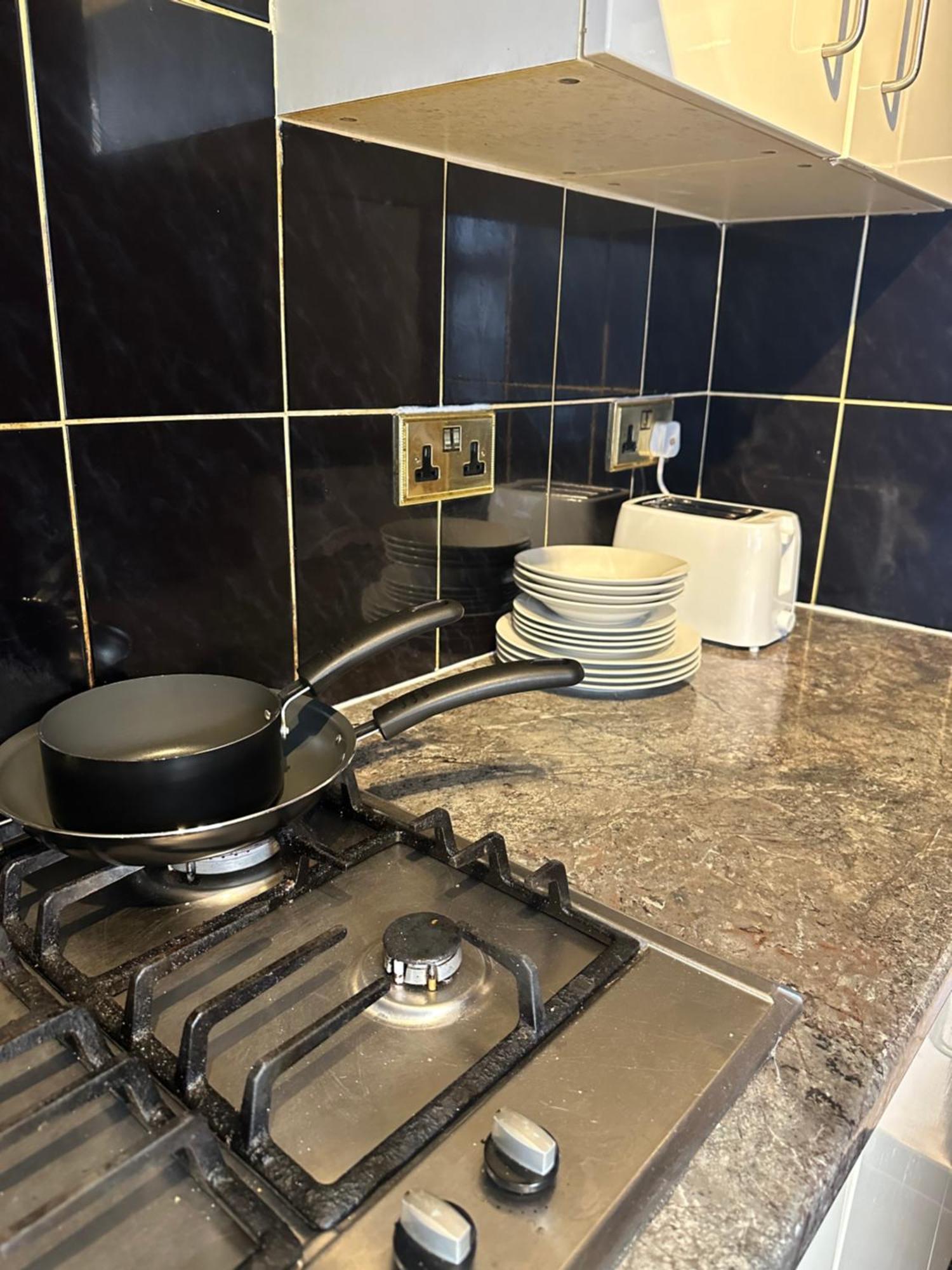 Leavesden Residence - Central - Cosy - Harry Potter 왓퍼드 외부 사진
